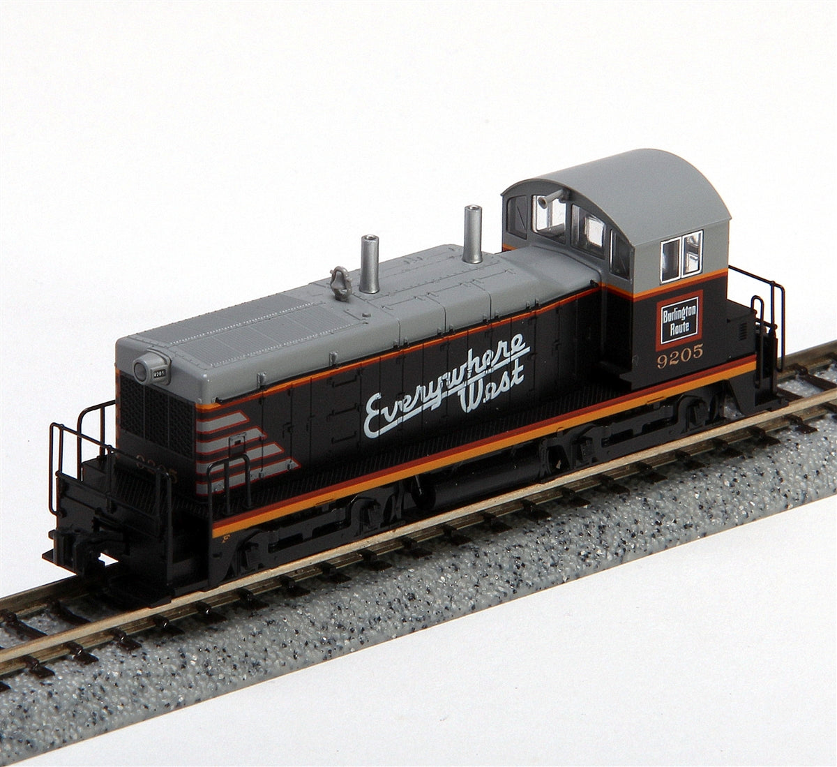Kato 176-4368 N Chicago, Burlington & Quincy EMD NW2 Diesel Locomotive #9211