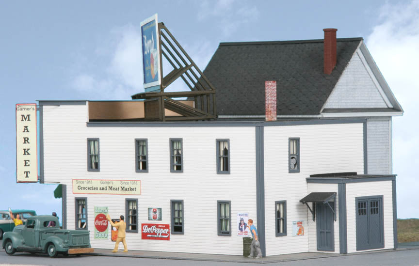 American Model Builders 189 HO Garner's Market Laser Art Building Kit