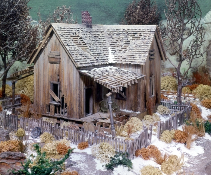 Campbell Scale Models 393-995 HO Scale Abandoned House Kit