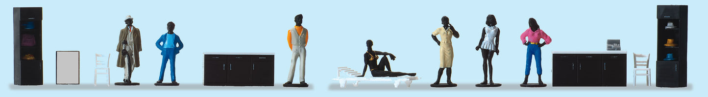 Preiser 17700 HO Retail Shop Interior Figures with Accessories (Set of 7)