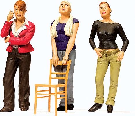 Preiser 45139 G Standing Young Ladies Figures (Set of 3)