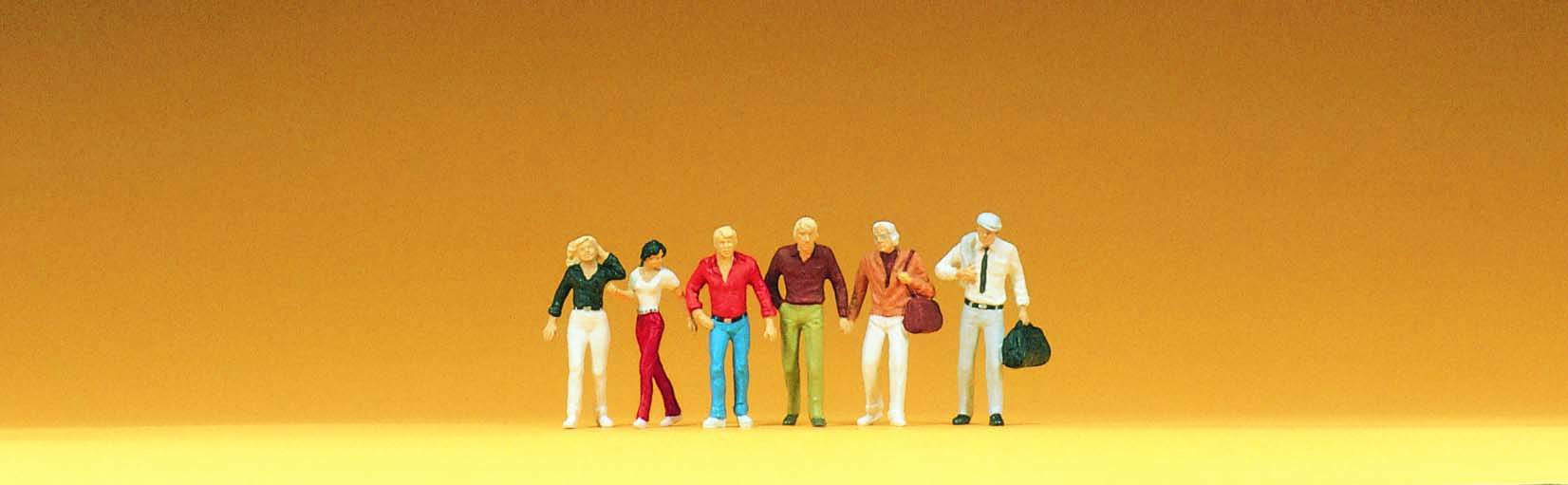 Preiser 74001 1:100 Walking People Figures (Set of 6)