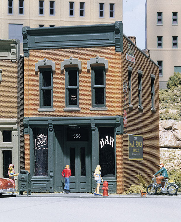 DPM 10100 HO Scale Kelly's Saloon Bulding Kit