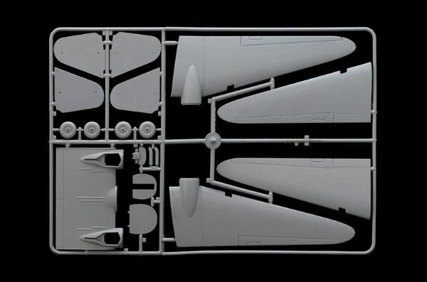 Italeri 0127 1:72 C47 Skytrain (Dakota) Military Aircraft Plane Model Kit