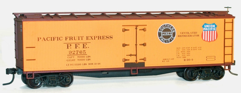 Accurail 8031 HO PFE 40' REEFER 3PK