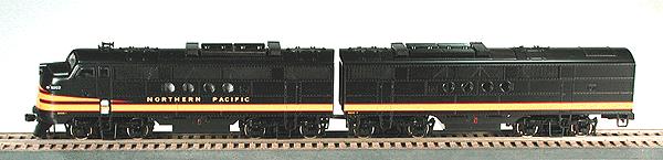 Stewart 5044 HO Northern Pacific Diesel EMD FT A (Powered) B (Dummy) Set #2