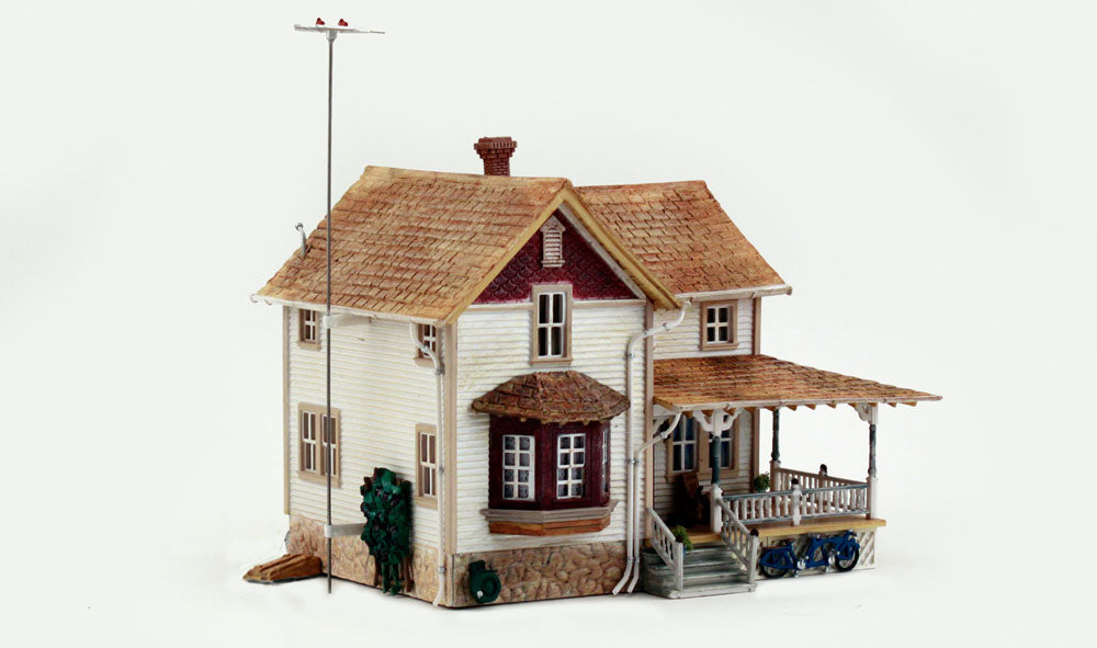 Woodland Scenics BR5046 HO Built-&-Ready Corner Porch House Assembled Building