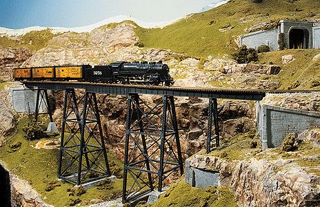 Micro Engineering 75-515 HO Scale 210' Standard Bridge Tall Steel Viaduct Kit