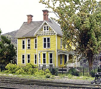 Branchline Trains 600 HO Dubois House - Laser-Art Building Kit