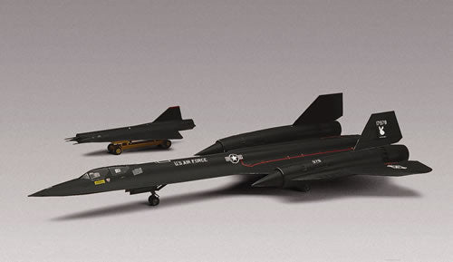 Revell 85-5810 1:72 Lockheed SR-71A Blackbird Military Aircraft Plane Model Kit