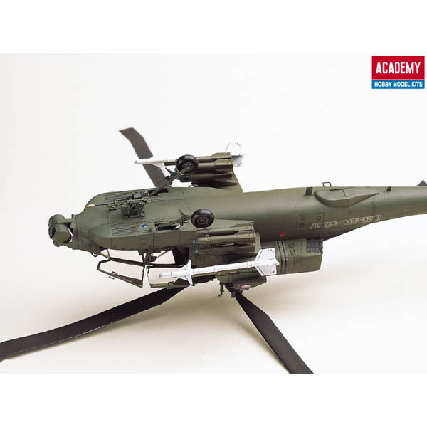 Academy 12262 1:48 AH-64A Apache USA Military Aircraft Helicopter Model Kit