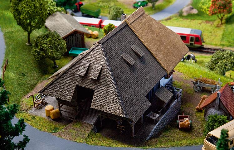 Faller 130534 HO Scale Black Forest Farm with Straw Roof Model Building Kit