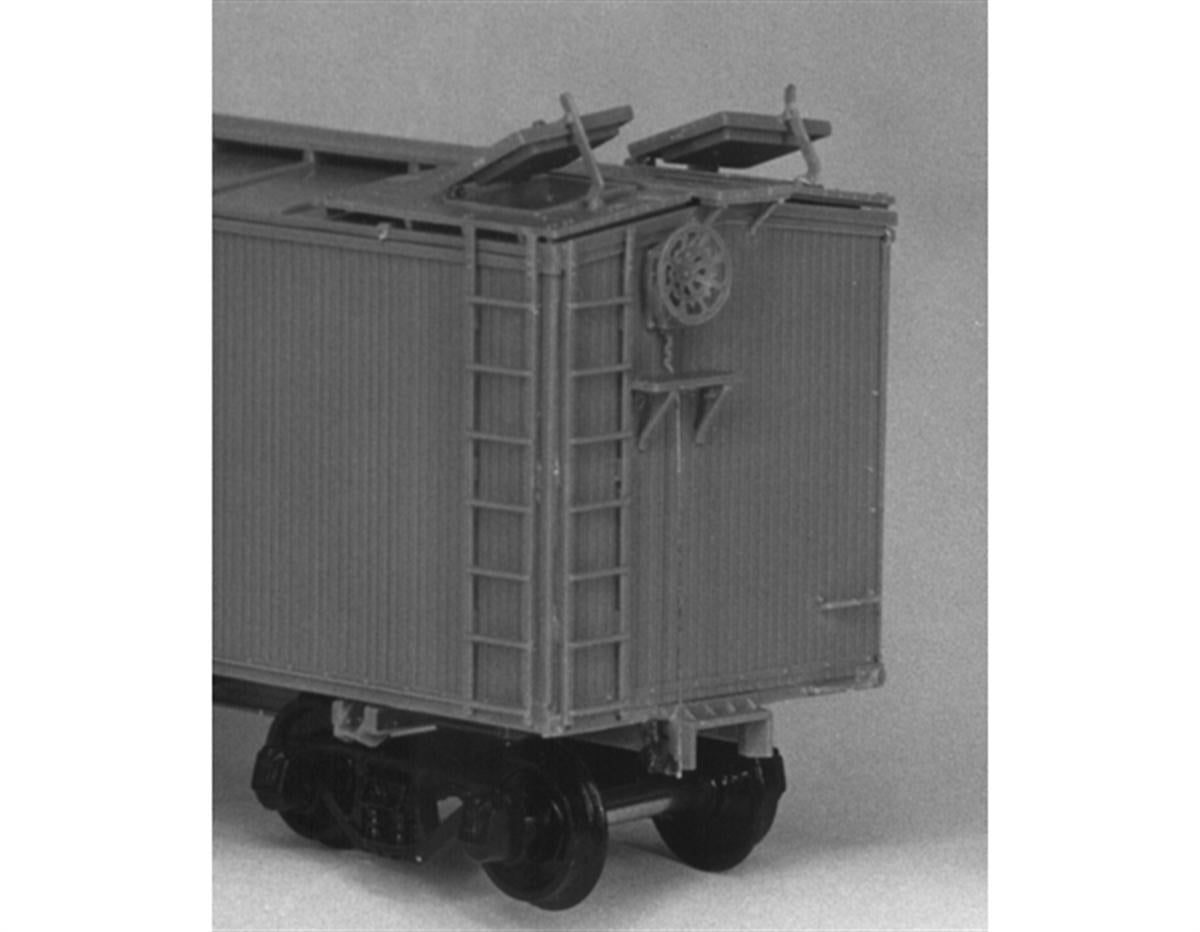 Tichy 6024 HO PFE Class 40' R-40 Double Sheathed Wood Reefer (Set of 6)