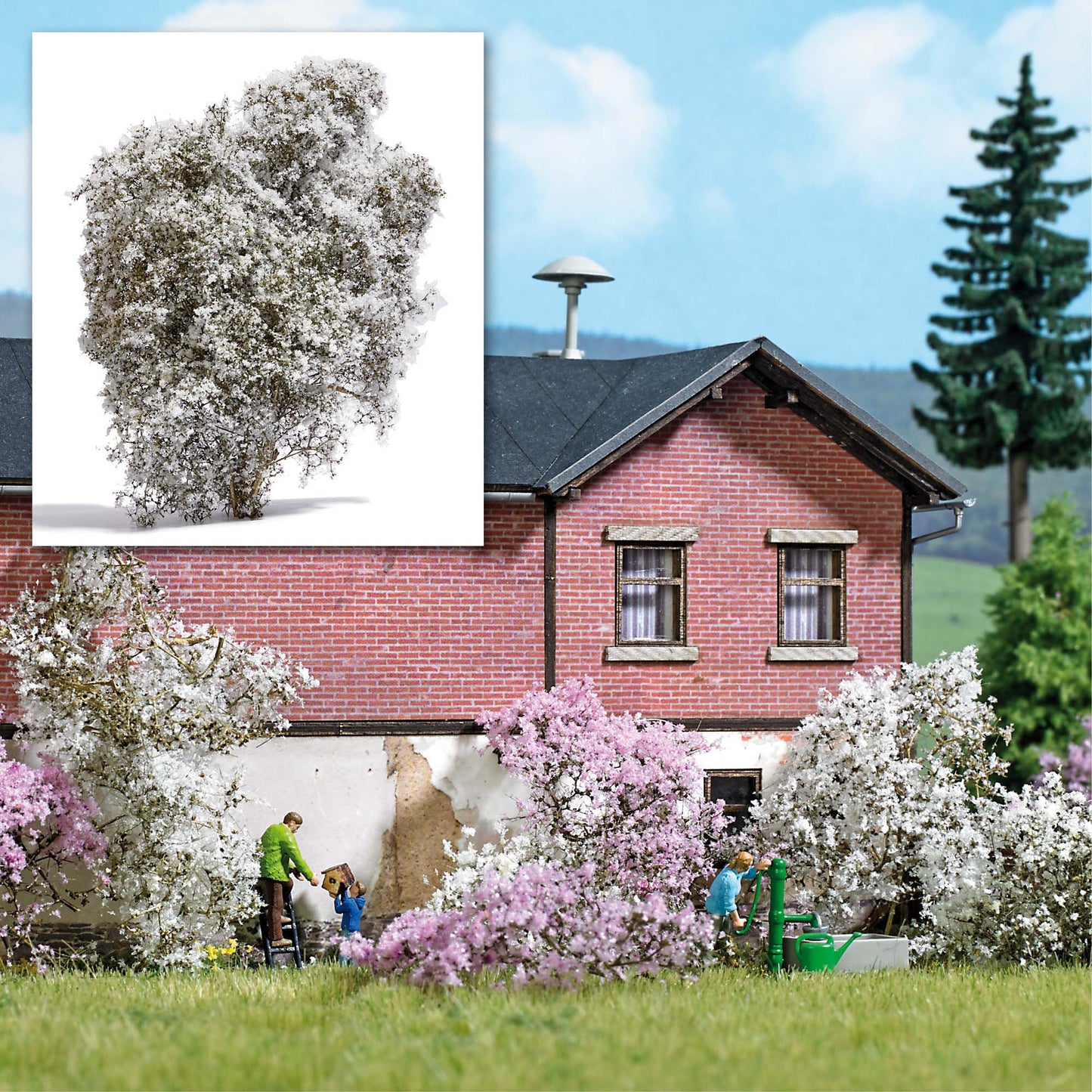 Busch 3585 Filigree Bush with White Flowers
