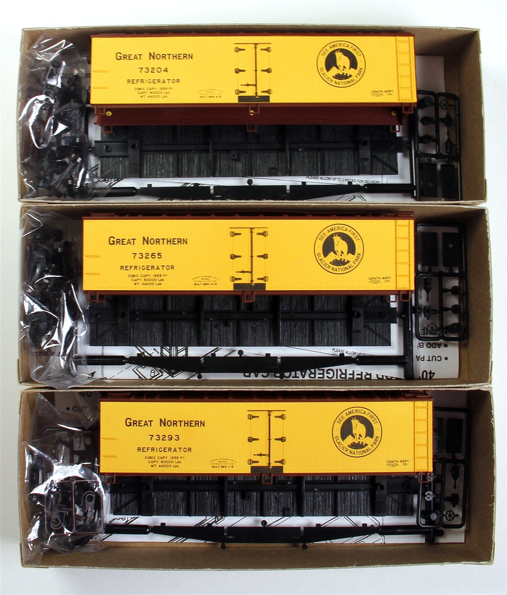 Accurail 48484 HO Scale Great Northern 40' AAR Steel Boxcars (Pack of 3)
