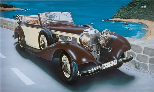 Italeri 3701 1:24 Mercedes Benz 504K Car