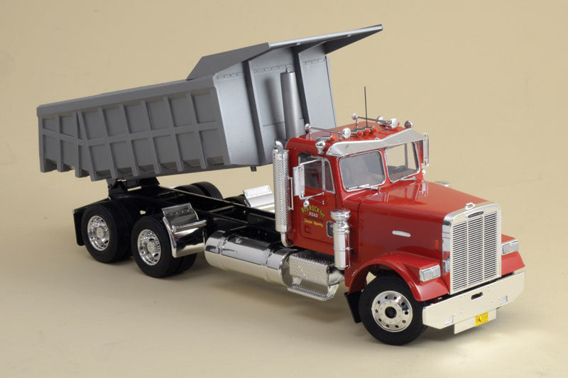 Italeri 3783 1:24 Freightliner Heavy Dump Truck