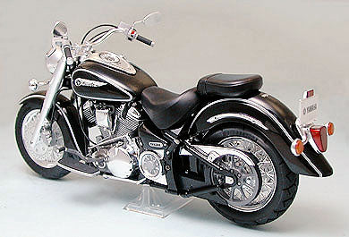 Tamiya 14080 1:12 Yamaha XV1600 Road Star Motorcycle
