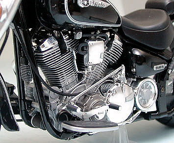 Tamiya 14080 1:12 Yamaha XV1600 Road Star Motorcycle