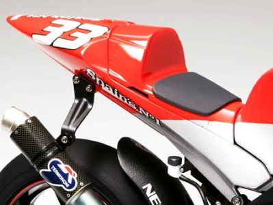 Tamiya 14100 1:12 Yamaha YZR-M1 2004 MotoGP Racing Motorcycle