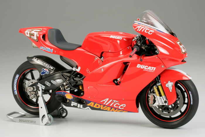 Tamiya 14101 1:12 Ducati Desmosedici Racing Motorcycle