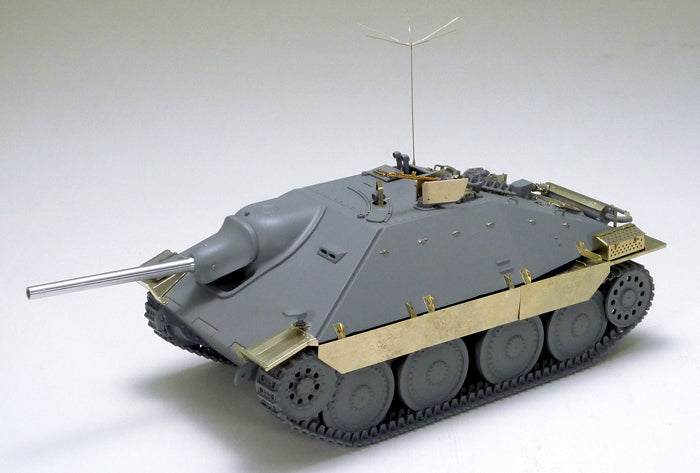 Tamiya 25156 1:35 Jagdpanzer 38(t) Hetzer Mid Production Military Tank Kit