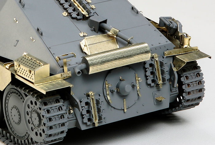Tamiya 25156 1:35 Jagdpanzer 38(t) Hetzer Mid Production Military Tank Kit