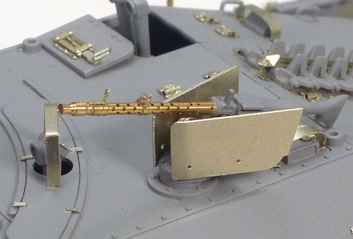 Tamiya 25156 1:35 Jagdpanzer 38(t) Hetzer Mid Production Military Tank Kit