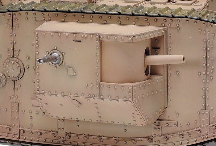 Tamiya 30057 1:35 WWI British Mk.IV Malew/Single Motor & Figures Tank Kit