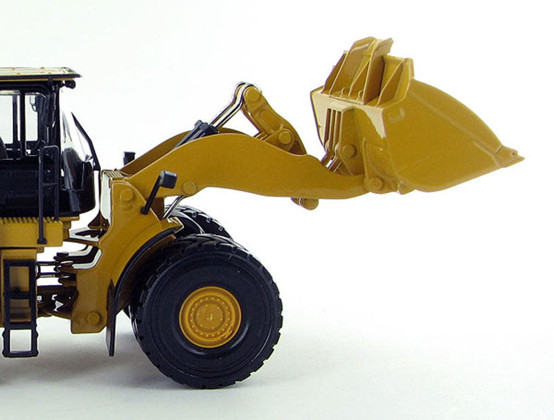 Norscot 55292 1:50 Caterpillar 982M Wheel Loader