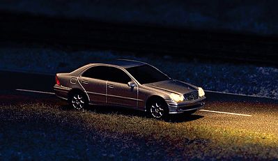 Busch 5637 HO 1:87 Mercedes-Benz C Class w/Lights