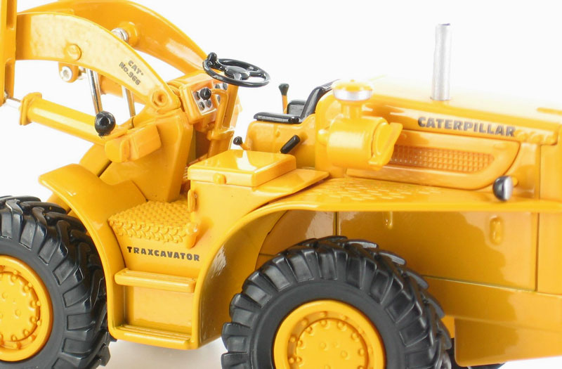 Norscot 55232 1:50 Diecast Caterpillar 966A Traxcavator