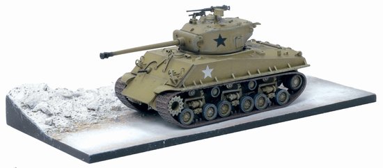 Dragon 60377 1:72 Diecast M4Ae8 76 W HVSS 35th Tank Battalion w/Diorama Base