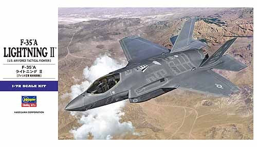 Hasegawa 01572 1:72 F-35A Lightning II Military Aircraft Plane Model Kit