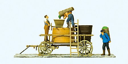 Preiser 30398 HO Wine Grape Harvesting Wagon & Figures