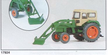 Preiser 17924 HO Deutz Tractor with Enclosed Cab & Plow
