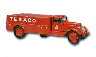Ertl 20728P 1:38 2002 Texaco 1935 Dodge 3-Ton Truck Coin Bank in Red