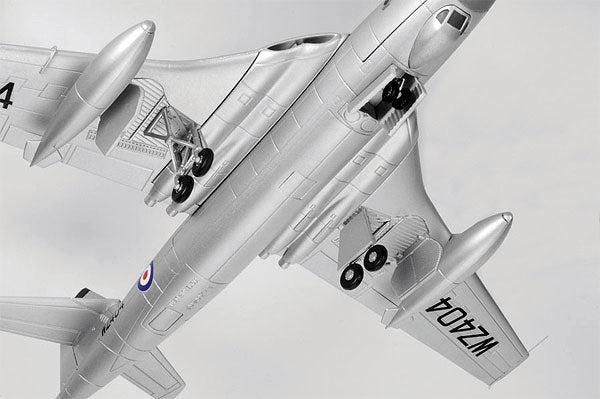 Corgi AA39403 1:144 Vickers Valiant B Mk.I WZ404, 207 Sqn, RAF