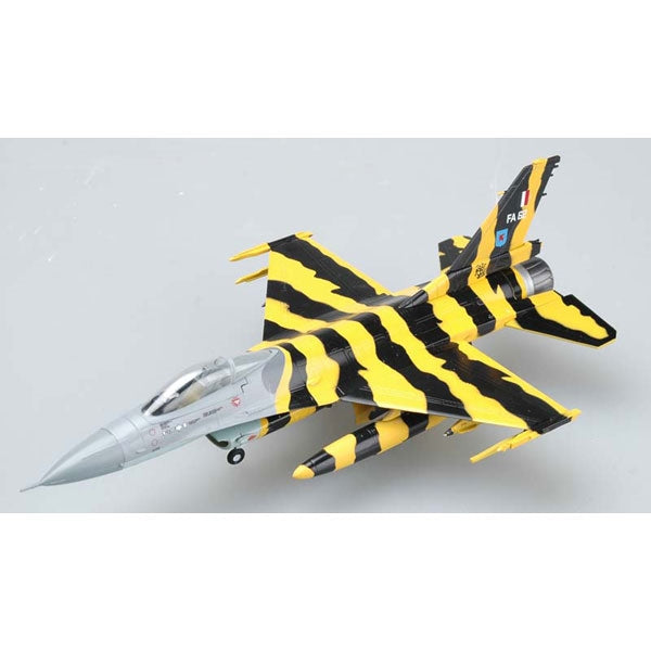 Easy Models 37127 1:72 Assembled Belgian AF F-16A Fighting Falcon Plane Kit