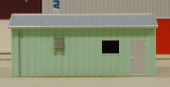 Deluxe Innovations 305 N Scale Green Armco Yard Office Assembled