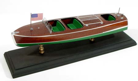 Dumas 1703 1:24 Chris Craft 27' Triple Cockpit Barrel Back Boat Kit