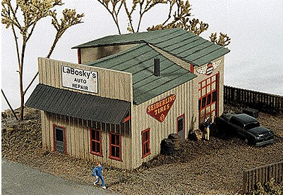 JL Innovative Design 140 N LaBoskys Auto Repair Shop Wooden Kit