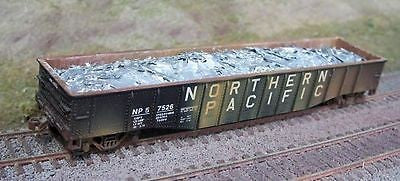 Motrak Models 81202 HO Scrap Aluminum Load for Athearn 50' Mill Gondola