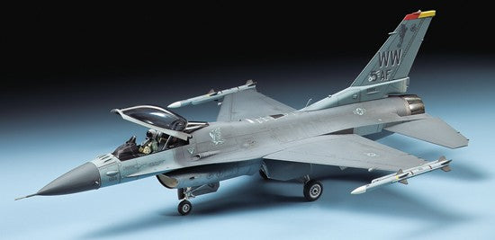 Tamiya 60788 1:72 F-16 CJ Fighting Falcon w/Equipment Military Plane Kit