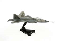 Daron Worldwide Trading 53821 1:145 F-22 Aircraft