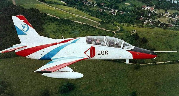 Trumpeter 01636 1:72 Chinese JL8 (K8 Karakorum) Trainer Military Plane Kit