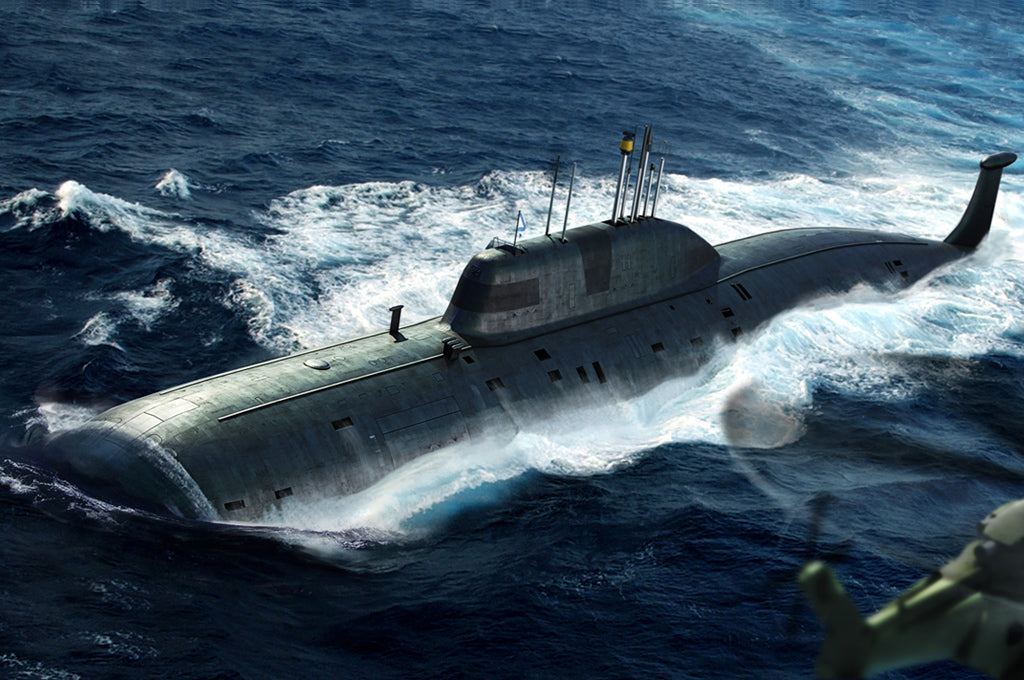 Hobby Boss Models 83525 1:350 Russian Navy SSN Akula Class Attack Submarine Kit