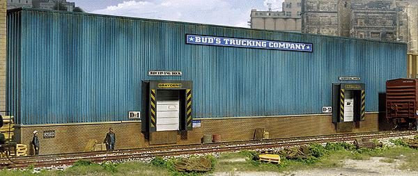 Walthers 933-3192 HO CornerStone Bud's Trucking Company Background Building Kit MT/Box