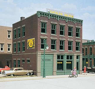 DPM 10400 HO Scale B Moore Catalog / Show Room Building Plastic Kit