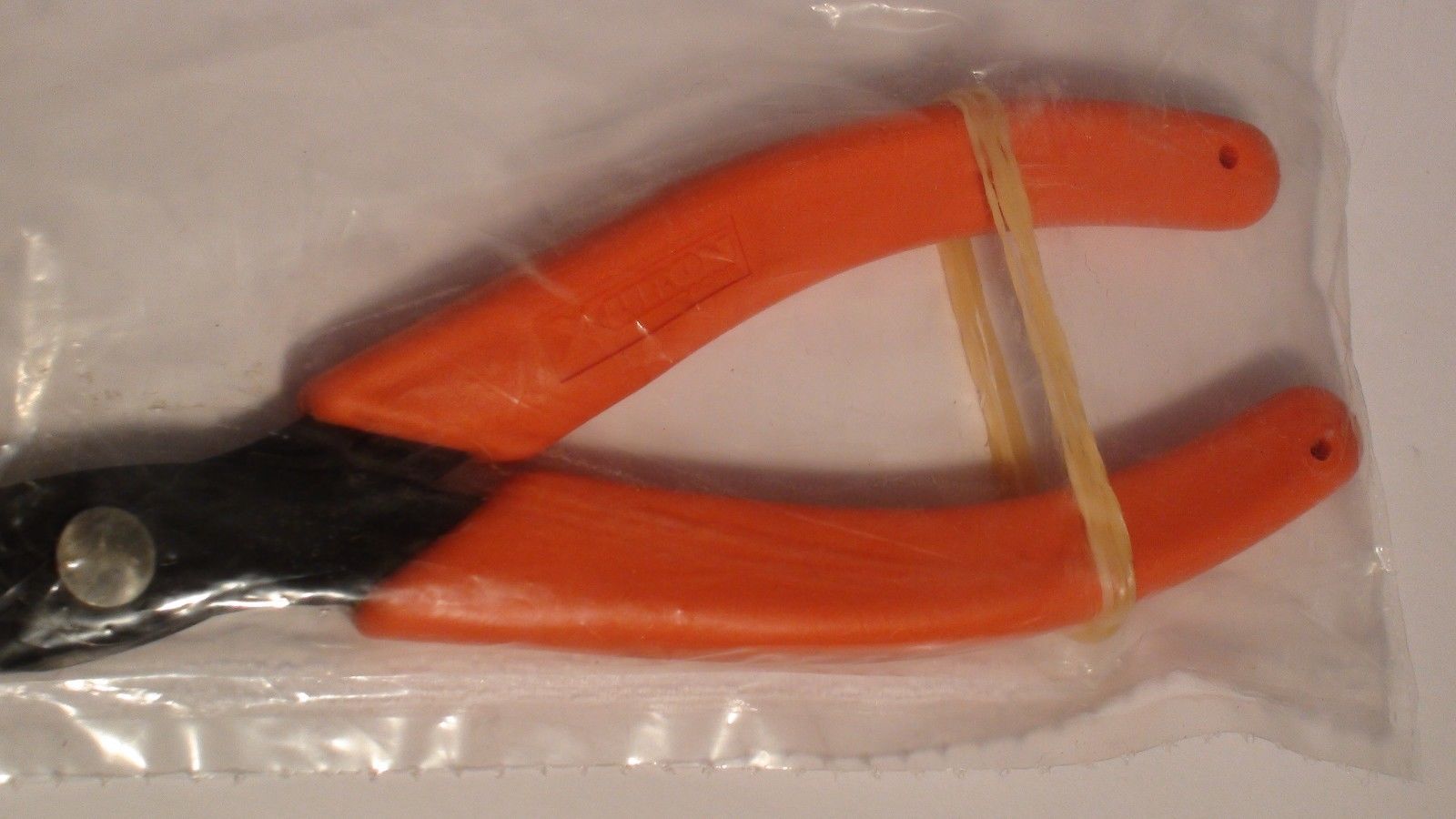 Micro Engineering 48-101 Up to Code 100 Rail Cutter